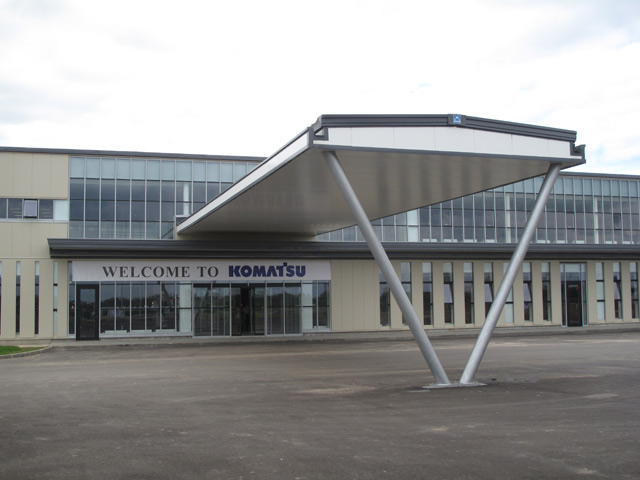 Состоялась поездка представителей компании СУЭК на завод KOMATSU в Ярославле.