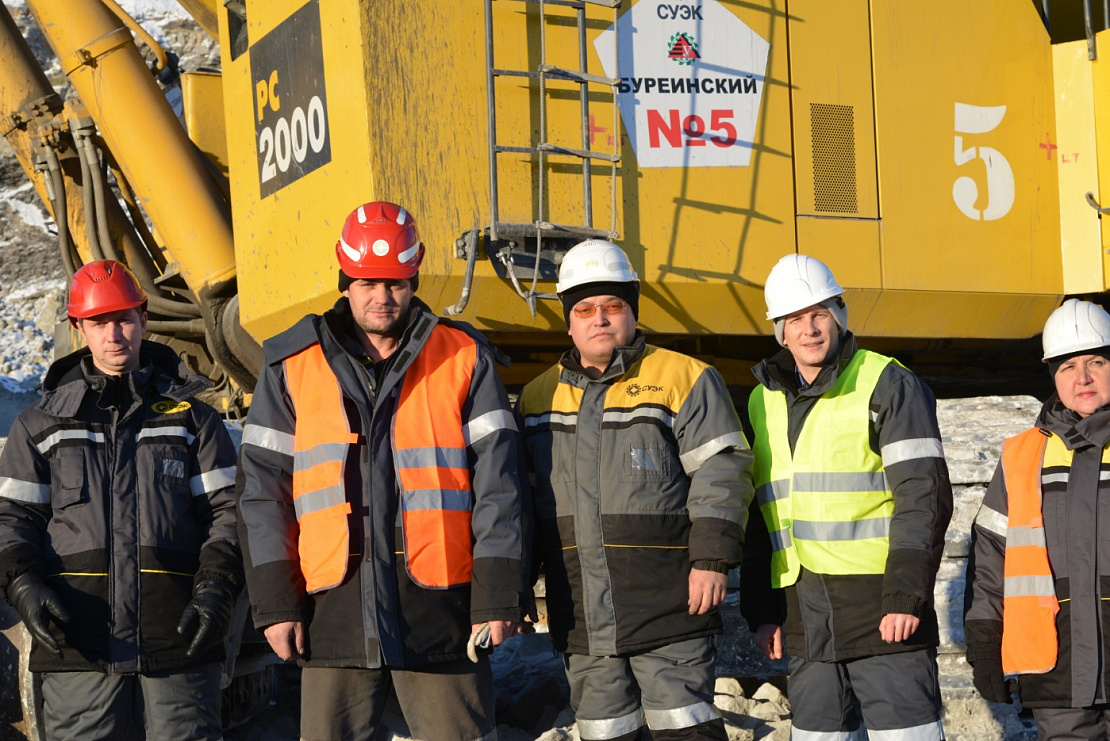 Мировой рекорд на экскаваторе Komatsu РС2000 в Хабаровском крае