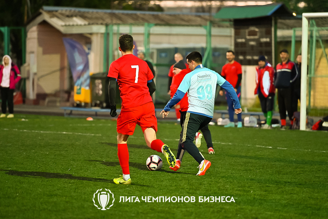 На экваторе футбольных баталий